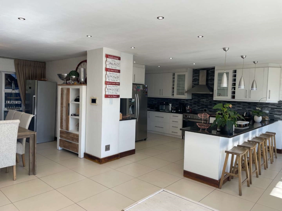 4 Bedroom Property for Sale in Dan Pienaar Free State
